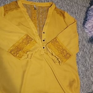 Gorgeous Mustard Lace Top